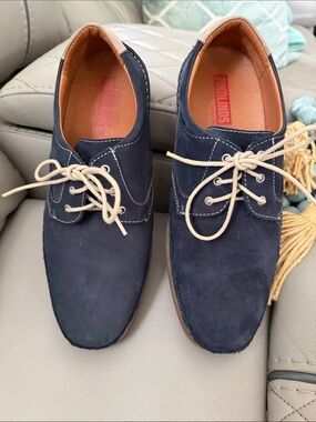 PIKOLINOS Navy Suede Lace-Up Oxfords with Cream Laces
